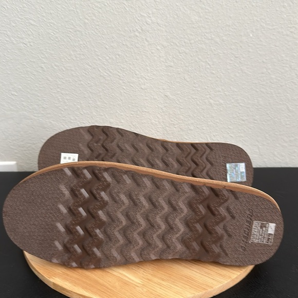 Skechers Men's Relaxed Fit Faux Suede Mule Slippers-Lemato - Picture 5 of 6